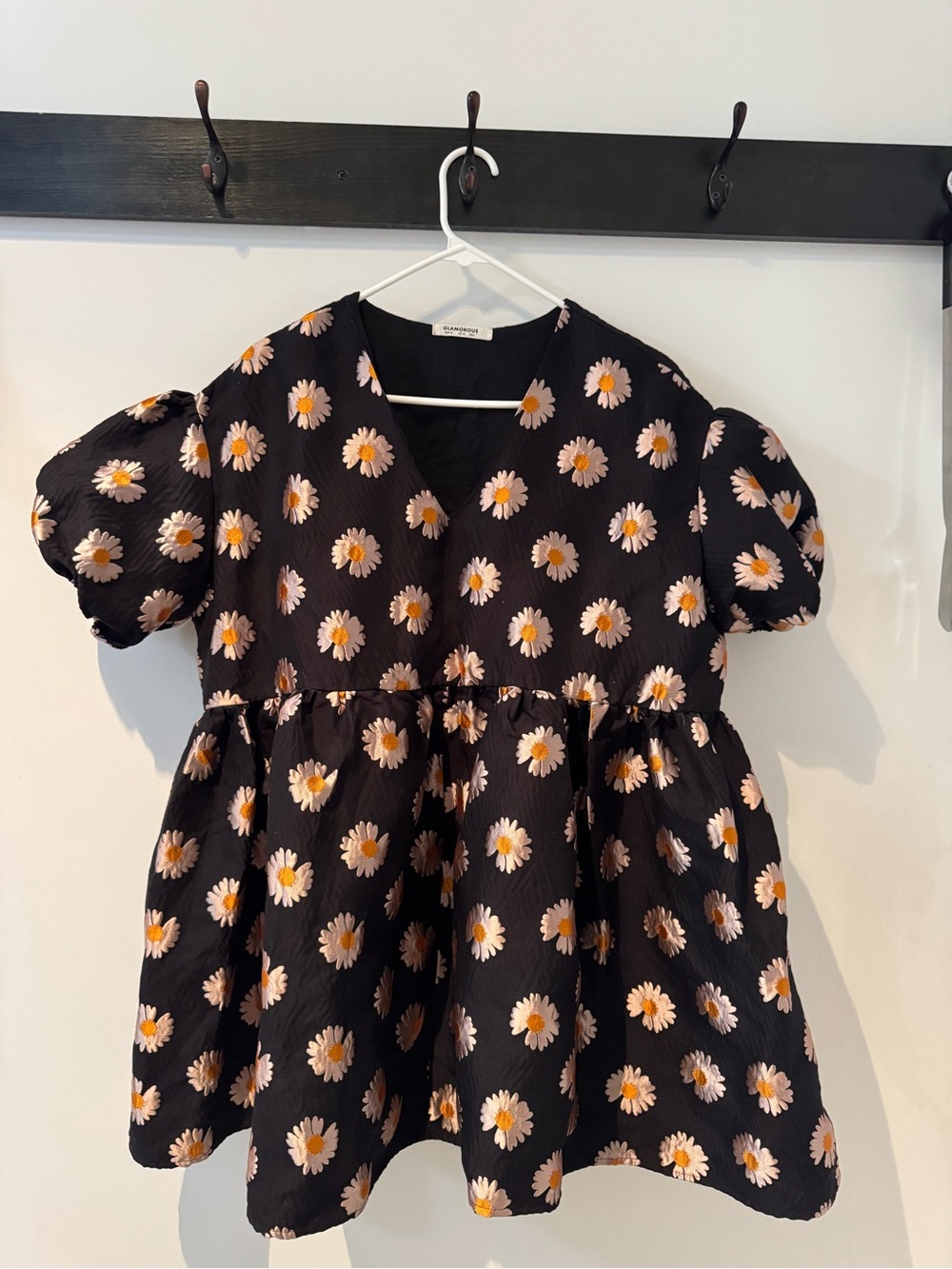 Glamorous Black Daisy Print V-Neck Puff Sleeve Mini Dress - Picture 2 of 4